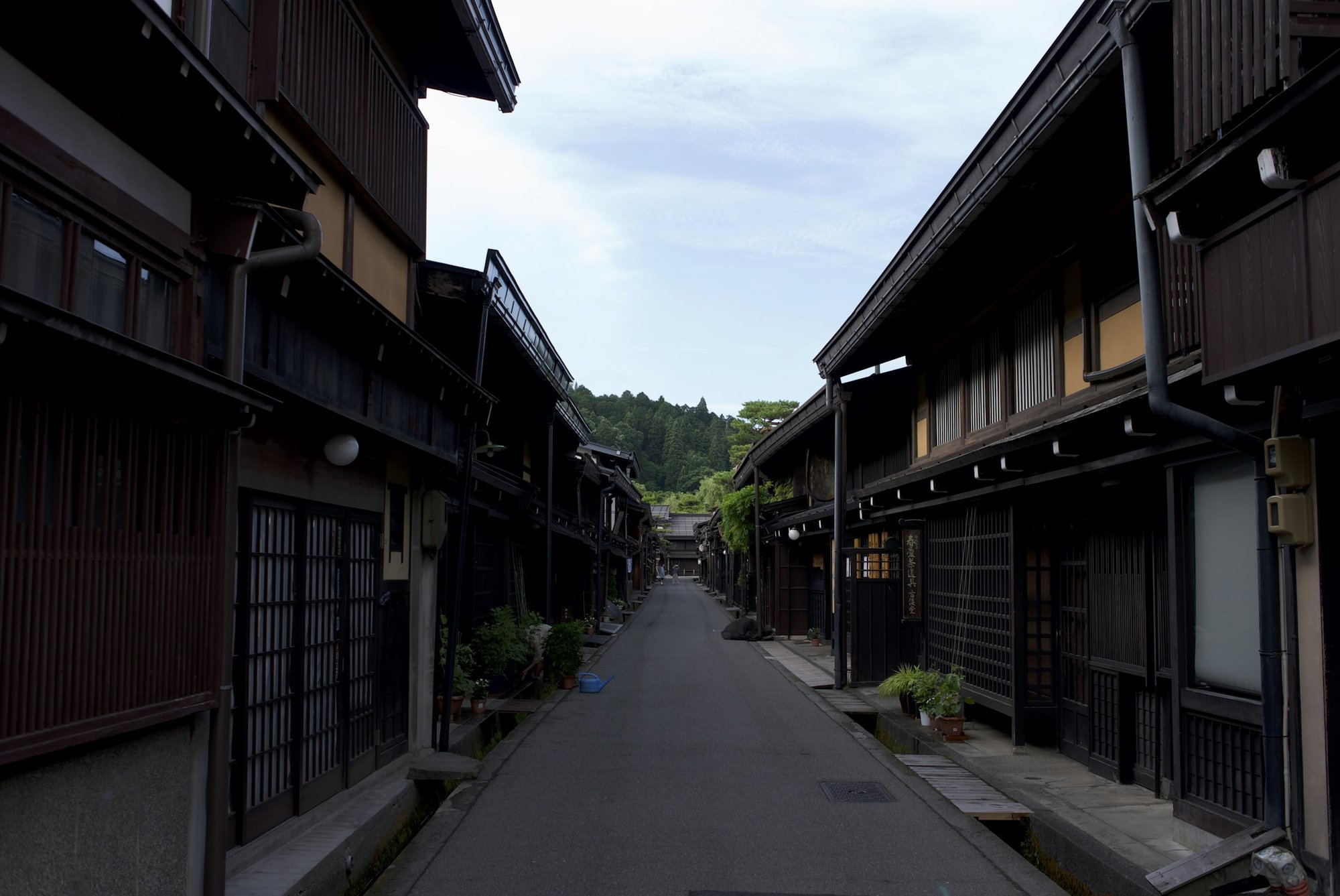 おかげ横丁のような伊勢の門前町の街並み